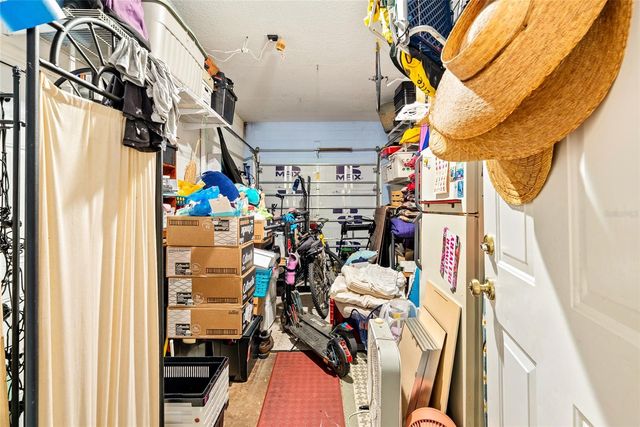 8127 N PACKWOOD AVENUE, Tampa, FL 33604