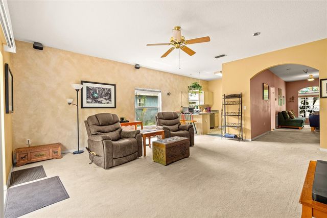 8127 N PACKWOOD AVENUE, Tampa, FL 33604