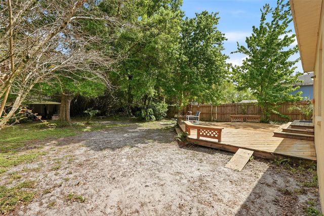 8127 N PACKWOOD AVENUE, Tampa, FL 33604