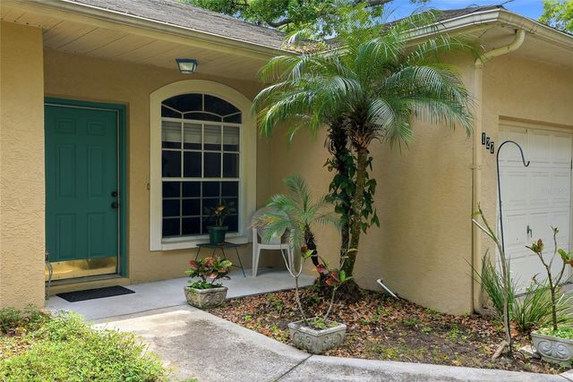8127 N PACKWOOD AVENUE, Tampa, FL 33604