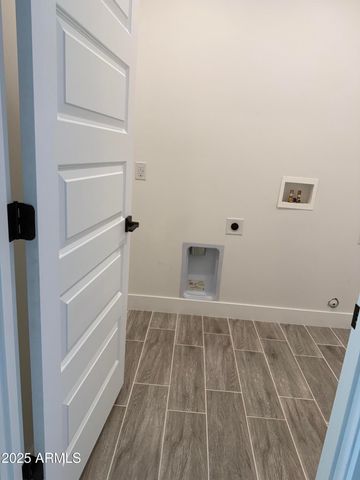 20905 W DALE Lane, Wittmann, AZ 85361