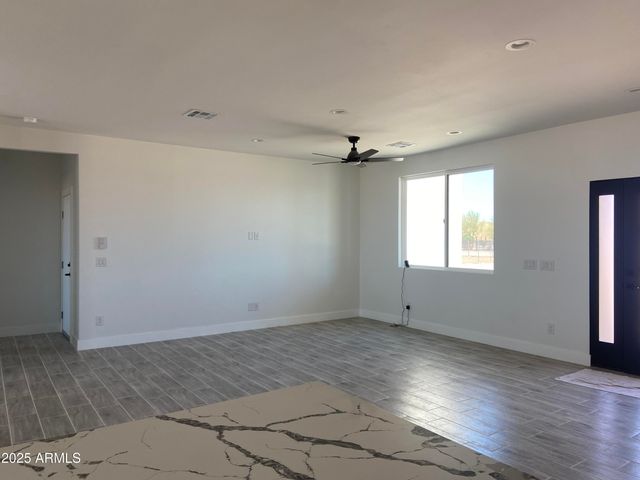 20905 W DALE Lane, Wittmann, AZ 85361