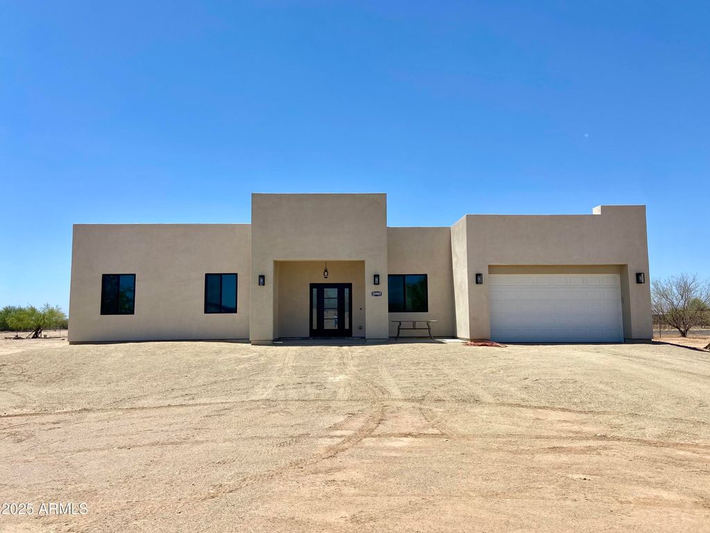 20905 W DALE Lane, Wittmann, AZ 85361