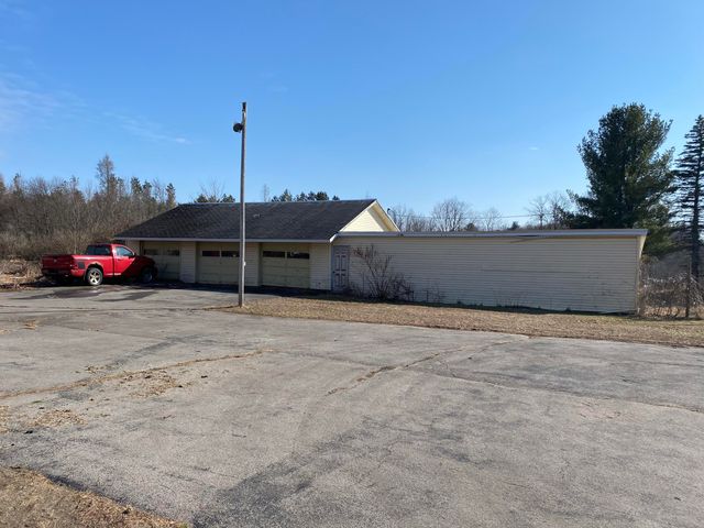 368 State Route 95, Moira, NY 12957