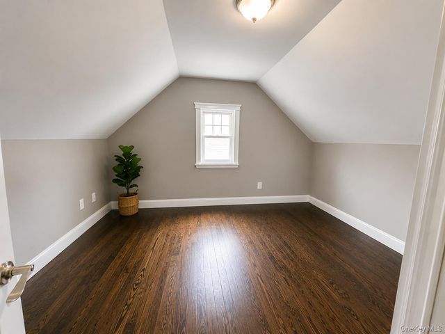 541 N Indiana Avenue, Lindenhurst, NY 11757