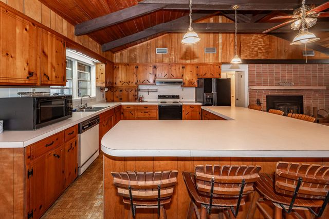 138 Pineridge Road, Eutawville, SC 29048