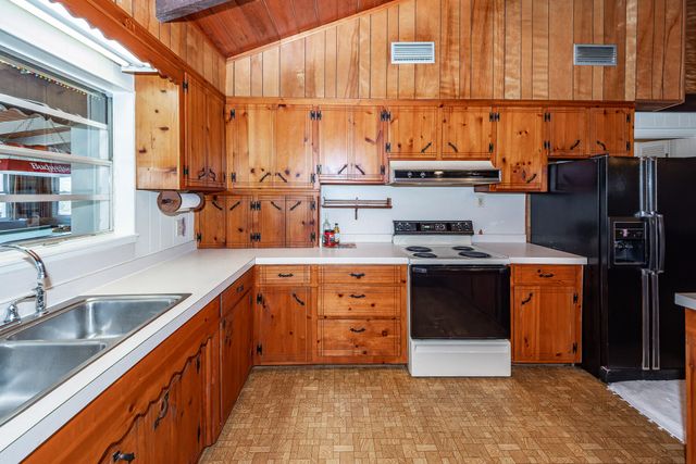 138 Pineridge Road, Eutawville, SC 29048