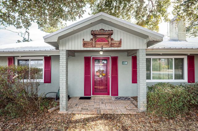 138 Pineridge Road, Eutawville, SC 29048