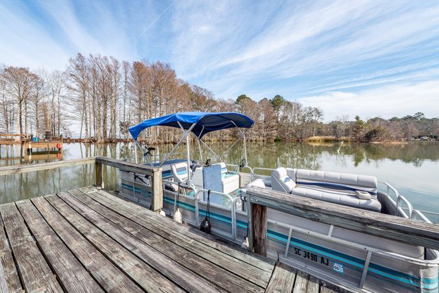 138 Pineridge Road, Eutawville, SC 29048