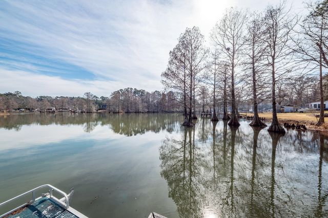 138 Pineridge Road, Eutawville, SC 29048
