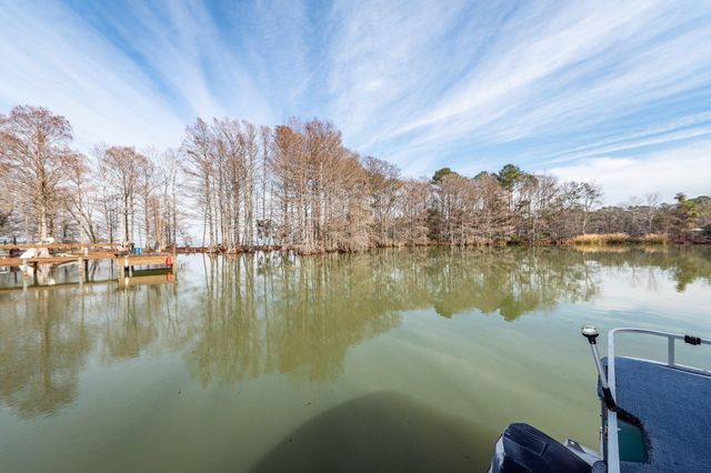 138 Pineridge Road, Eutawville, SC 29048