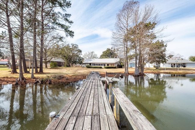 138 Pineridge Road, Eutawville, SC 29048