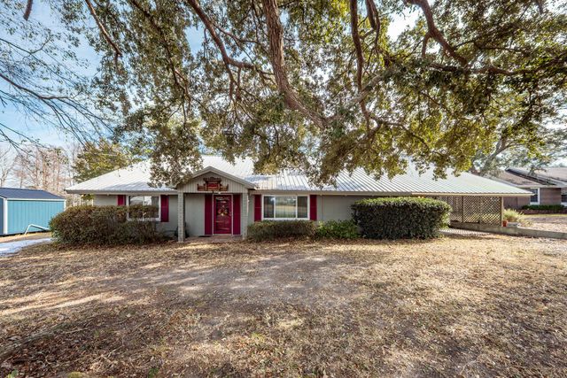138 Pineridge Road, Eutawville, SC 29048