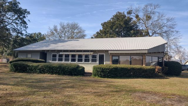 138 Pineridge Road, Eutawville, SC 29048