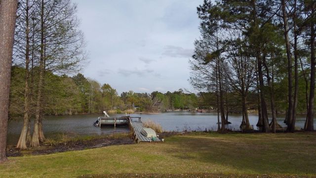 138 Pineridge Road, Eutawville, SC 29048