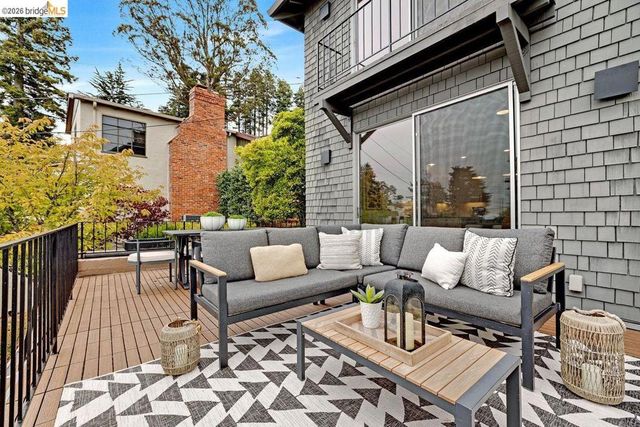 935 Grizzly Peak Blvd, Berkeley, CA 94708