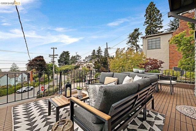 935 Grizzly Peak Blvd, Berkeley, CA 94708
