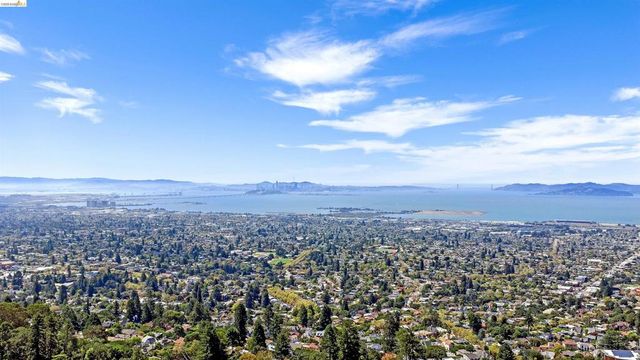 935 Grizzly Peak Blvd, Berkeley, CA 94708