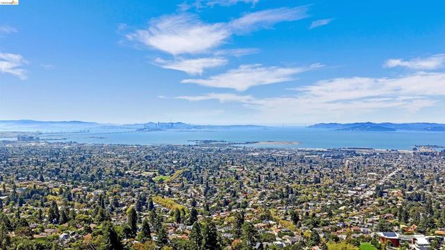 935 Grizzly Peak Blvd, Berkeley, CA 94708