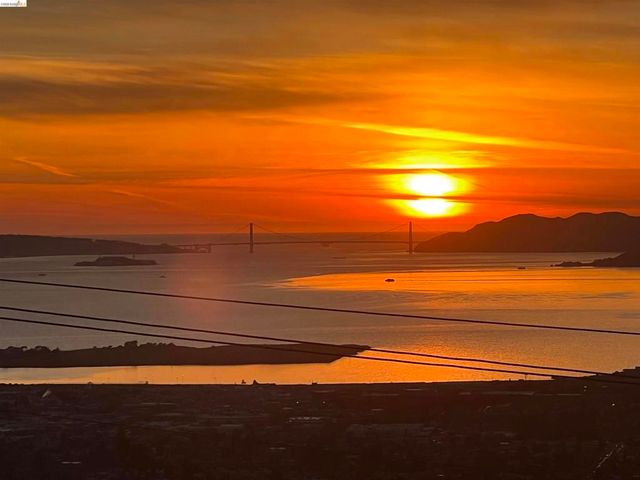 935 Grizzly Peak Blvd, Berkeley, CA 94708