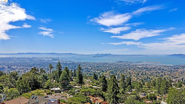 935 Grizzly Peak Blvd, Berkeley, CA 94708