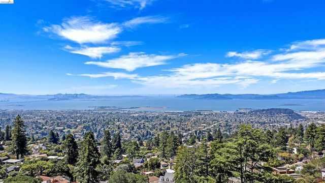 935 Grizzly Peak Blvd, Berkeley, CA 94708