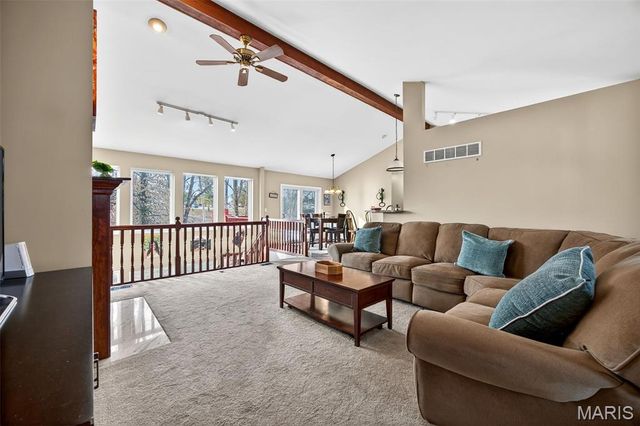 2753 Red Cedar Parc Drive, O'fallon, MO 63368