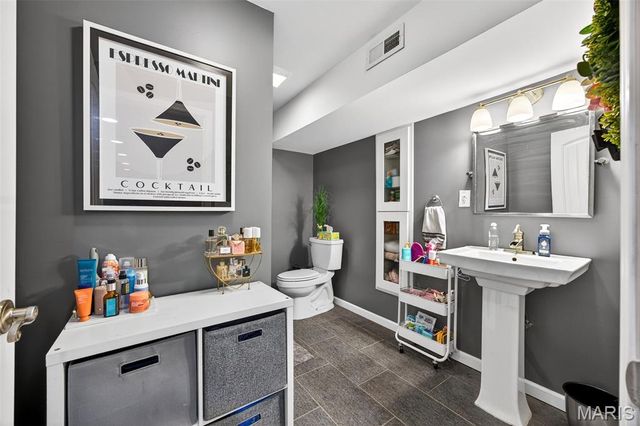 2753 Red Cedar Parc Drive, O'fallon, MO 63368