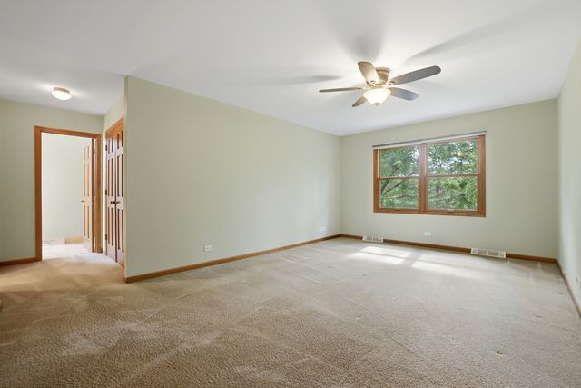 2528 Sun Valley Road, Lisle, IL 60532