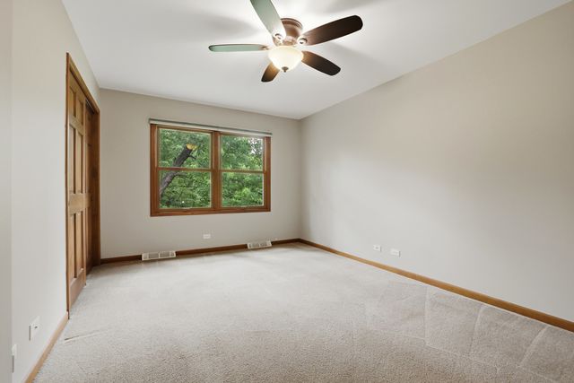 2528 Sun Valley Road, Lisle, IL 60532