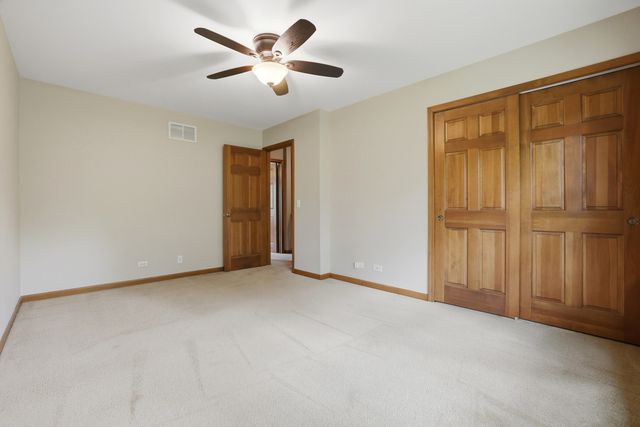 2528 Sun Valley Road, Lisle, IL 60532