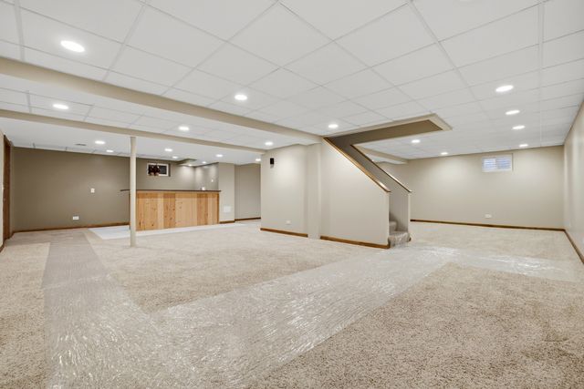 2528 Sun Valley Road, Lisle, IL 60532