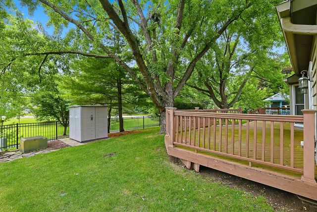2528 Sun Valley Road, Lisle, IL 60532