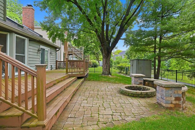 2528 Sun Valley Road, Lisle, IL 60532
