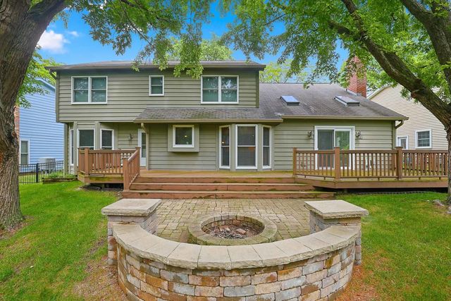 2528 Sun Valley Road, Lisle, IL 60532