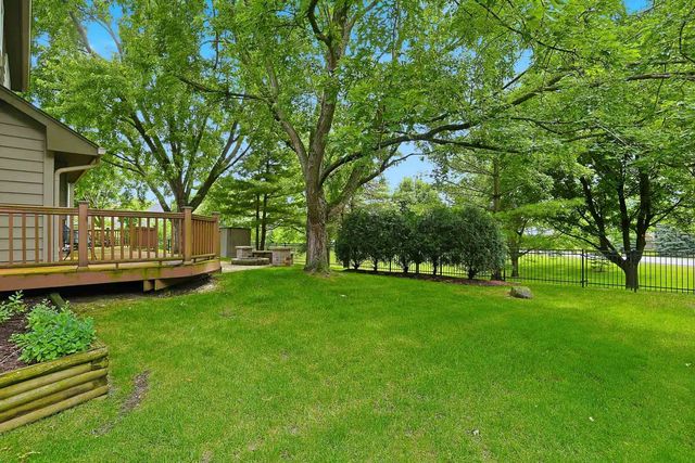 2528 Sun Valley Road, Lisle, IL 60532
