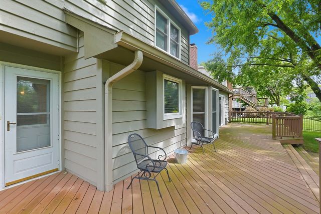 2528 Sun Valley Road, Lisle, IL 60532
