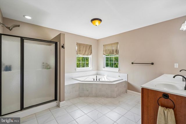 70 ALEXANDREA CIR, Harleysville, PA 19438