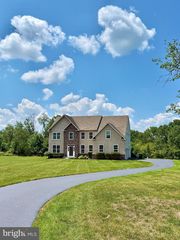 70 ALEXANDREA CIR, Harleysville, PA 19438