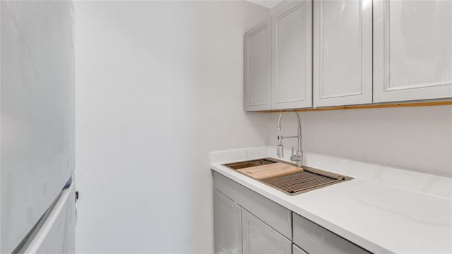 122 E Crosstimbers Street 106, Houston, TX 77022