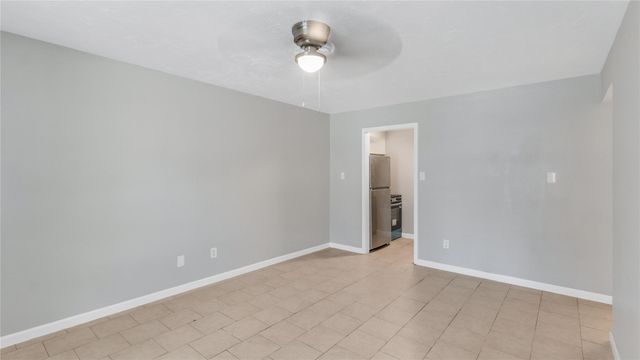 122 E Crosstimbers Street 106, Houston, TX 77022