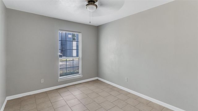 122 E Crosstimbers Street 106, Houston, TX 77022