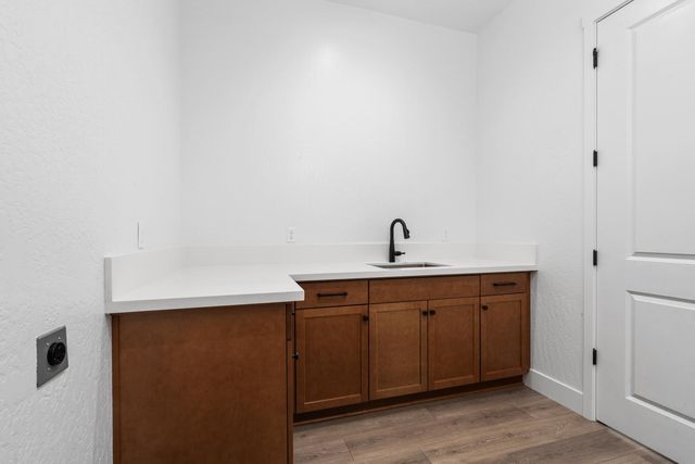 8226 Iron Creek Drive, Friant, CA 93626