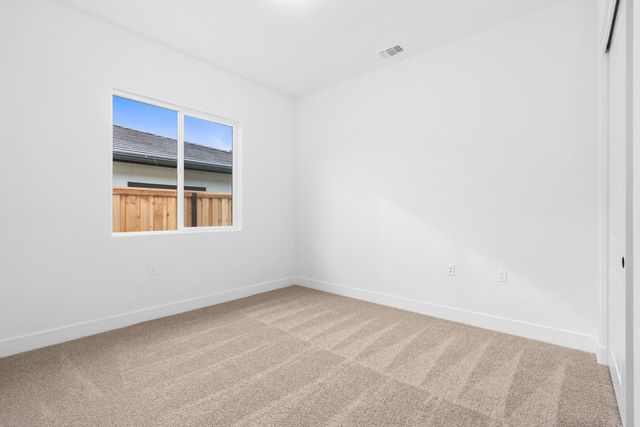 8226 Iron Creek Drive, Friant, CA 93626