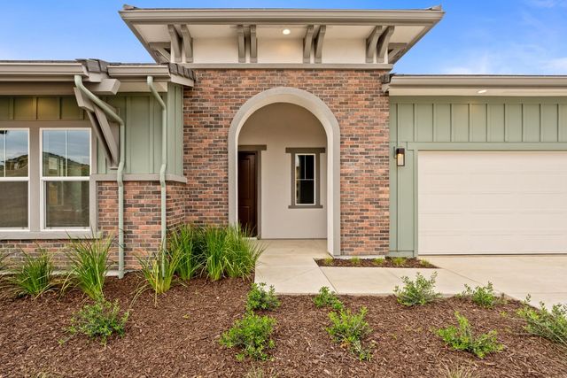 8226 Iron Creek Drive, Friant, CA 93626
