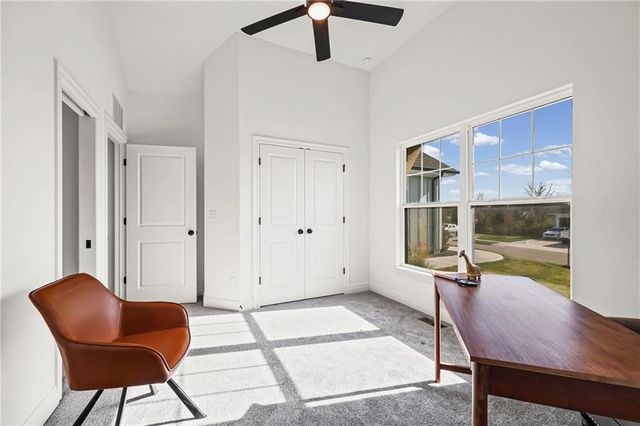 2200 S Quail Drive, Independence, MO 64057