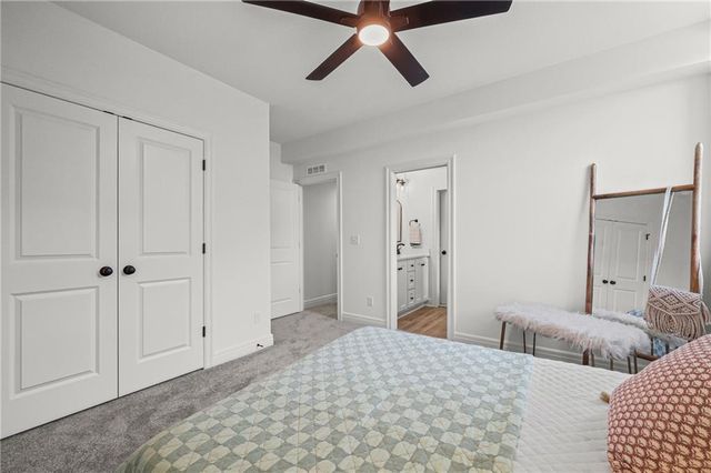 2200 S Quail Drive, Independence, MO 64057