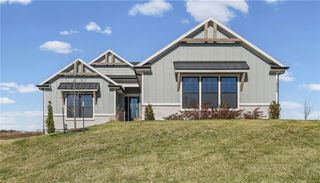 2200 S Quail Drive, Independence, MO 64057