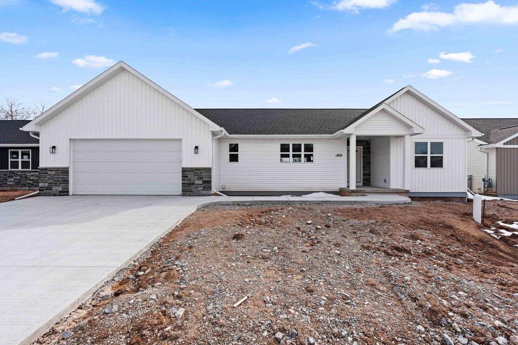 N9278 CONSTELLATION DRIVE, Appleton, WI 54915