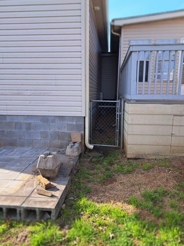 2615 Riverstone Dr, Murfreesboro, TN 37128